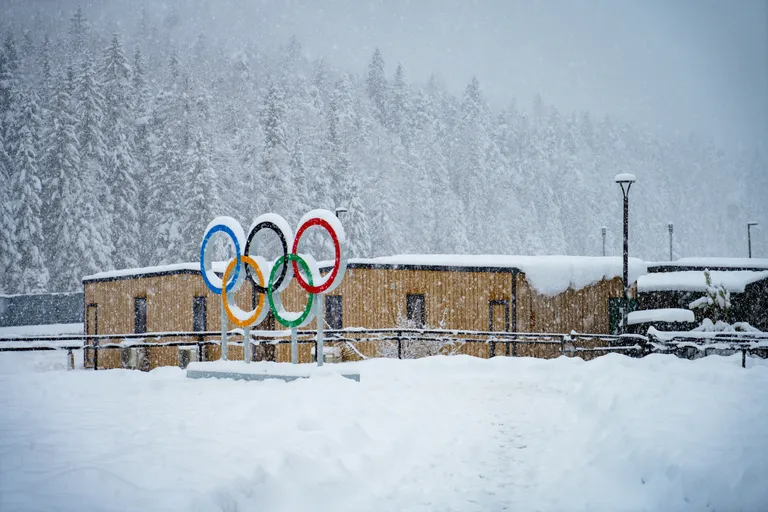 Cortina Village_Olympic Rings