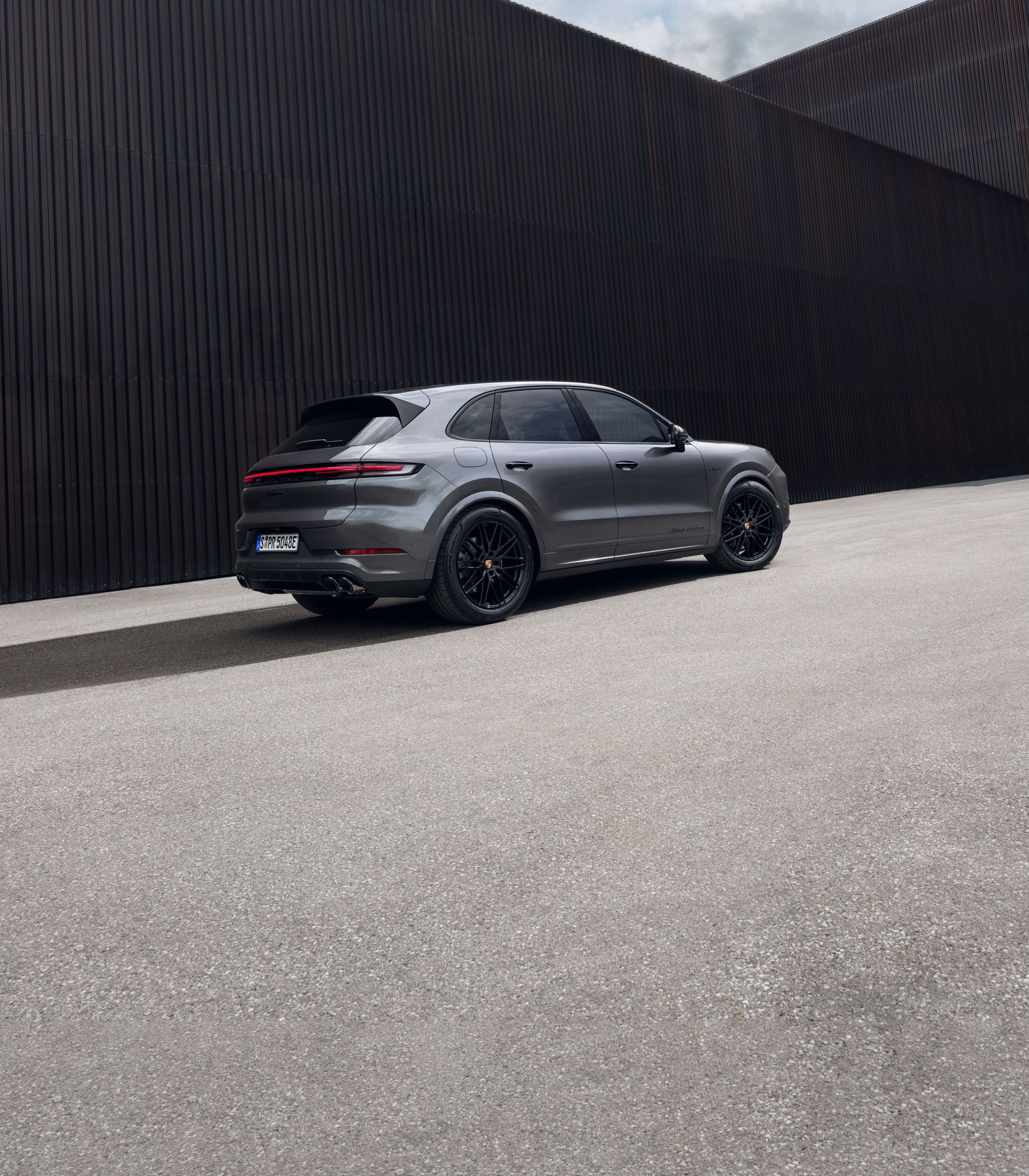 Cayenne E-Hybrid Black Edition