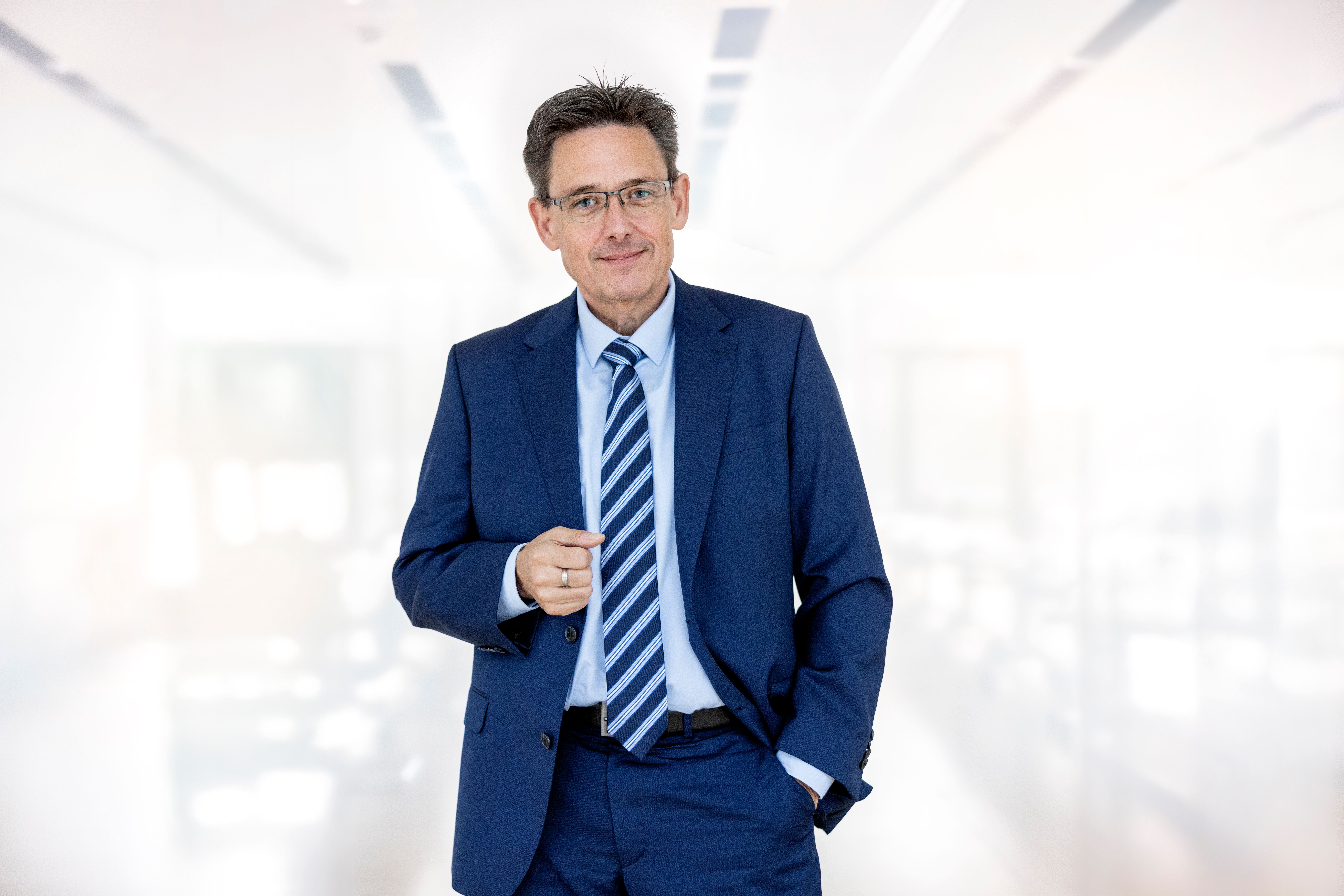 Porträt von Stefan Müller Vorstandsmitglied der Bayrischen Versorgungskammer, Vorsitzender der AKA und Vorstandsmitglieder der aba